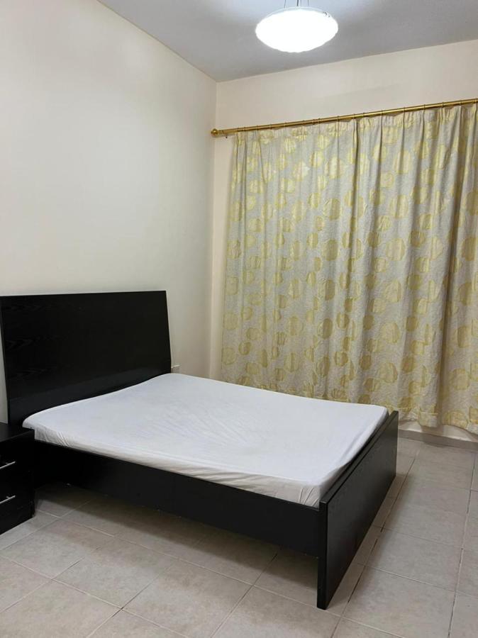 Master Room Attached Bathroom ドバイ エクステリア 写真